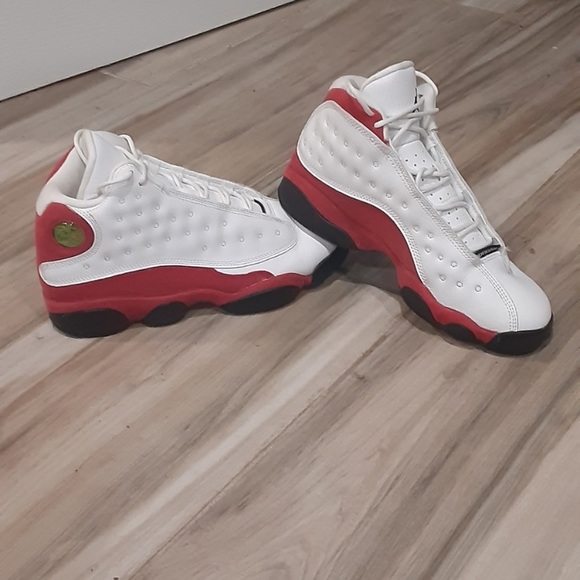 Jordan 13 Cherry - Picture 1 of 5
